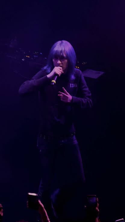 kuru in concert