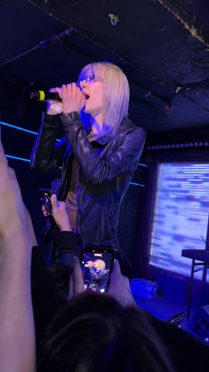 kuru live performance